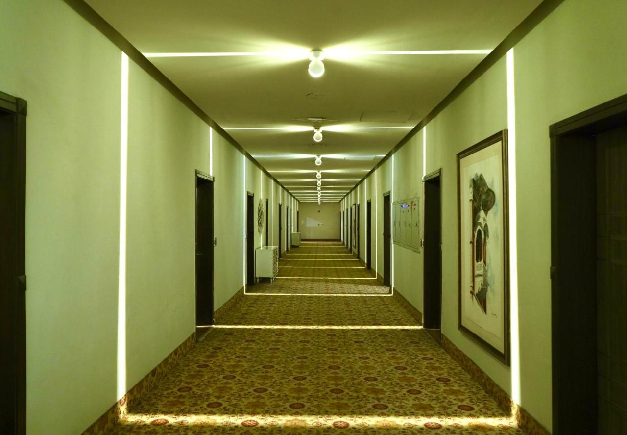 Circle Club Faisalabad Otel Dış mekan fotoğraf