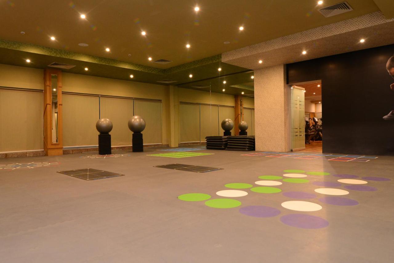 Circle Club Faisalabad Otel Dış mekan fotoğraf